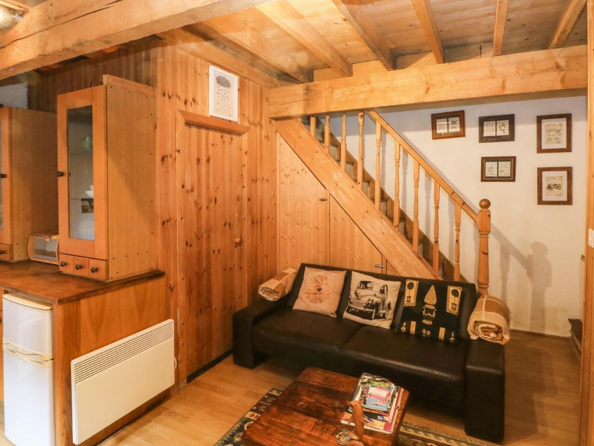 The Toolshed Villa Warrington Exterior photo